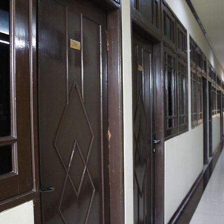 Vaccinated Staff - OYO 181 Wisma Bintang Yakarta Exterior foto
