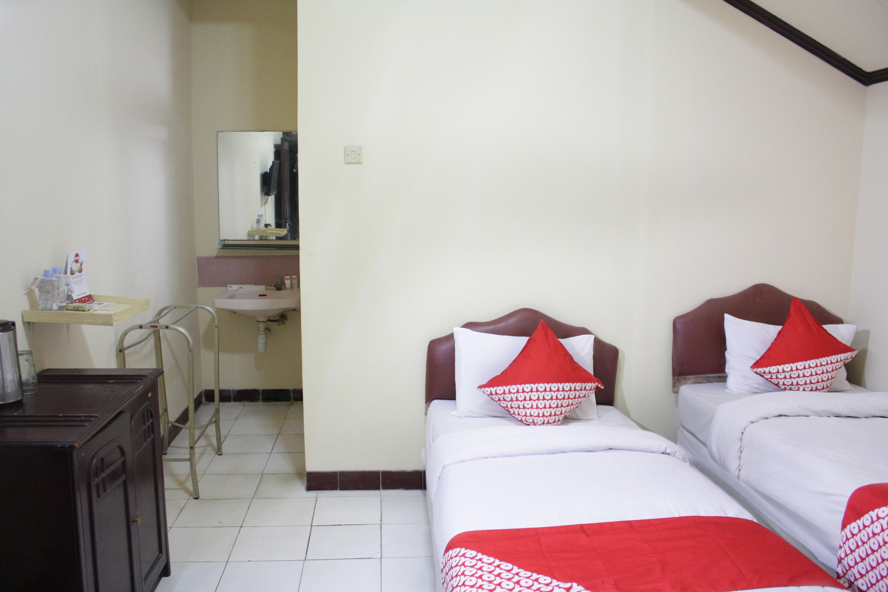 Vaccinated Staff - OYO 181 Wisma Bintang Yakarta Exterior foto