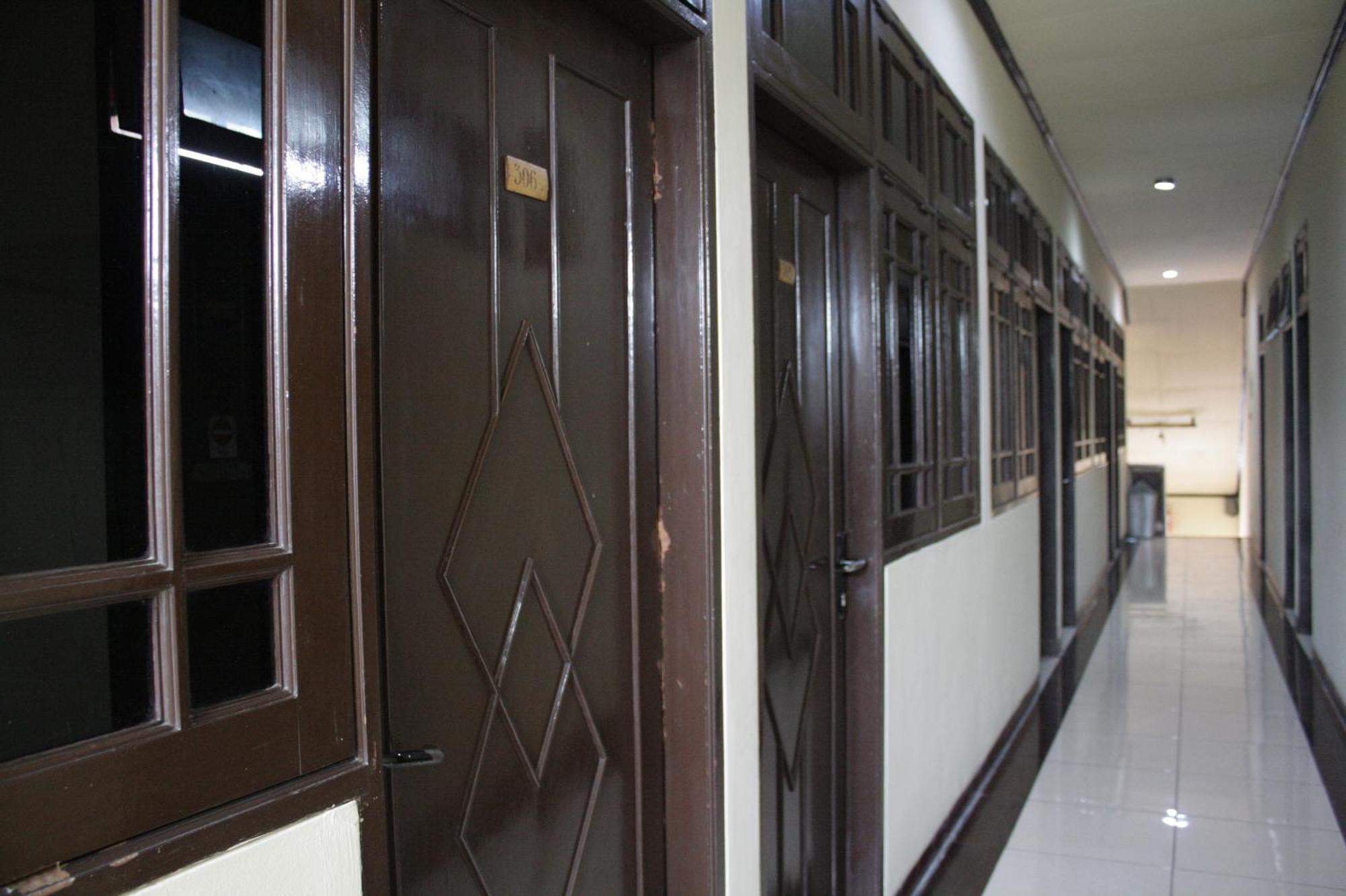 Vaccinated Staff - OYO 181 Wisma Bintang Yakarta Exterior foto